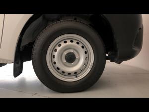 Toyota Hilux 2.0 single cab S (aircon) - Image 17