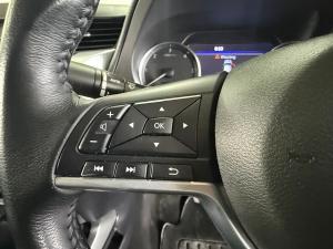 Nissan Navara 2.5DDTi double cab LE Plus - Image 9