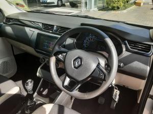 Renault Triber 1.0 Evolution - Image 6