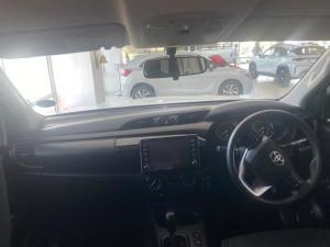 Toyota Hilux 2.4 GD-6 Raider 4X4 automaticD/C - Image 6