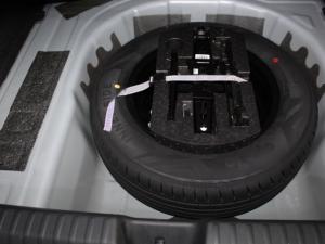 Volkswagen Polo 1.6 - Image 9