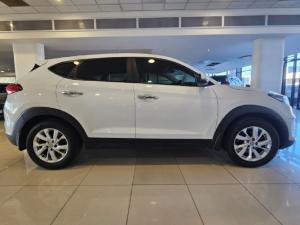 Hyundai Tucson 2.0 Premium auto - Image 2
