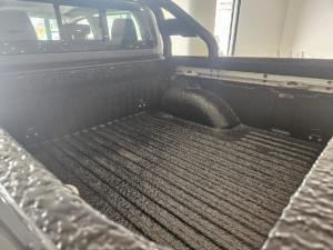 Nissan Navara 2.5DDTi double cab Stealth 4x4 - Image 8