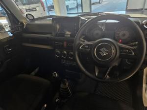 Suzuki Jimny 1.5 GLX AllGrip 3-door manual - Image 12