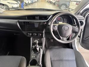 Toyota Corolla Quest 1.8 Plus manual - Image 11