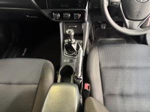 Toyota Corolla Quest 1.8 Plus manual - Image 12