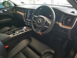 Volvo XC60 B5 AWD Ultimate Bright - Image 4