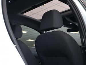 Volkswagen Polo hatch 1.0TSI R-Line - Image 14