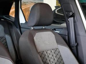 Volkswagen Polo hatch 1.0TSI R-Line - Image 21