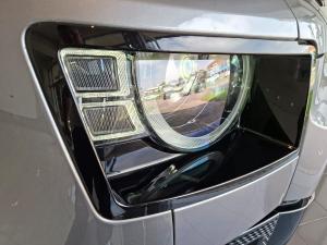 Land Rover Defender 110 D300 X-Dynamic HSE - Image 10