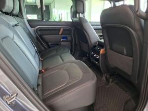 Land Rover Defender 110 D300 X-Dynamic HSE - Image 15