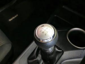 Toyota RAV4 2.0 GX - Image 14