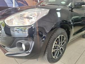 Suzuki Swift 1.2 GLX auto - Image 2