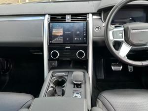 Land Rover Discovery D350 Dynamic HSE - Image 13