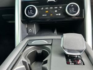 Land Rover Discovery D350 Dynamic HSE - Image 15