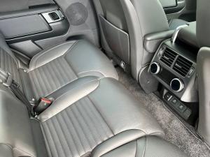 Land Rover Discovery D350 Dynamic HSE - Image 18