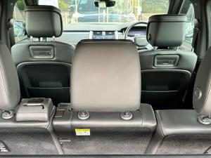 Land Rover Discovery D350 Dynamic HSE - Image 19