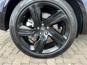 Land Rover Discovery D350 Dynamic HSE - Image 21