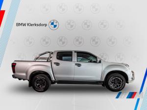 Isuzu KB 300D-Teq double cab LX Midnite Edition auto - Image 5