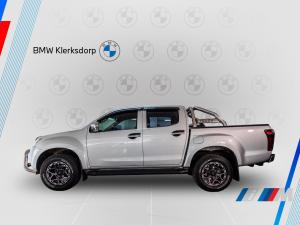 Isuzu KB 300D-Teq double cab LX Midnite Edition auto - Image 6
