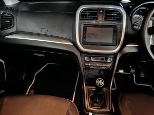 Suzuki Vitara Brezza 1.5 GL - Image 8