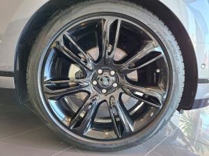 Land Rover Range Rover Velar D300 HSE - Image 3