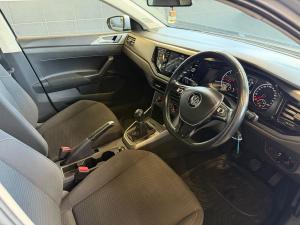 Volkswagen Polo hatch 1.0TSI Comfortline - Image 10