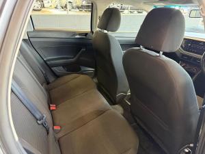 Volkswagen Polo hatch 1.0TSI Comfortline - Image 11