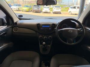 Hyundai i10 1.1 Motion - Image 12