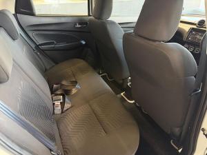 Suzuki Swift 1.2 GLX manual - Image 11