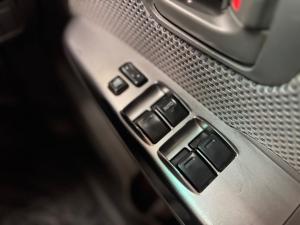 Toyota Hilux 3.0D-4D double cab 4x4 Raider Dakar edition auto - Image 17