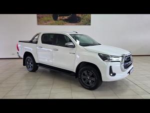 Toyota Hilux 2.8GD-6 double cab Raider auto - Image 1