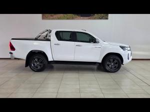 Toyota Hilux 2.8GD-6 double cab Raider auto - Image 3