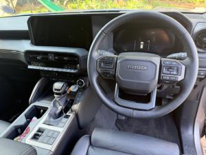 Toyota Prado VX-R 2.8GD automatic - Image 8