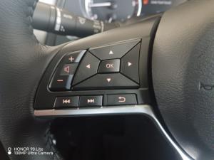 Nissan Navara 2.5DDTI LE/LE Plus automatic D/C - Image 13