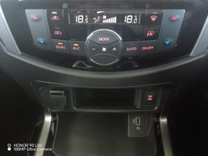 Nissan Navara 2.5D LE 4X2 automatic D/C - Image 22