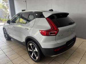 Volvo XC40 T5 AWD Momentum - Image 4