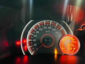 Toyota Vitz 1.0 XR manual - Image 10