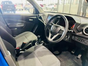 Toyota Vitz 1.0 XR manual - Image 7