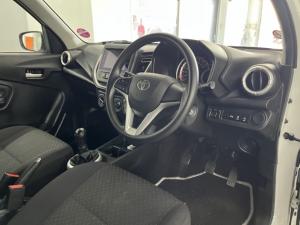 Toyota Vitz 1.0 XR manual - Image 9