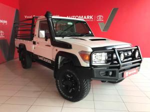 Toyota Land Cruiser 79 4.5D-4D LX V8 single cab - Image 1