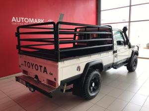Toyota Land Cruiser 79 4.5D-4D LX V8 single cab - Image 4
