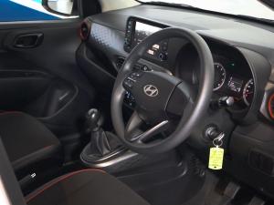 Hyundai Grand i10 1.0 Premium hatch - Image 10