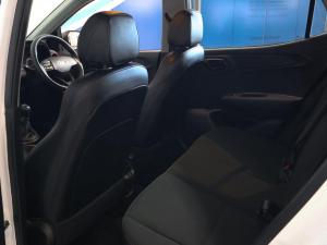 Hyundai Grand i10 1.0 Premium hatch - Image 13