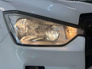 Isuzu D-Max 1.9TD single cab L manual - Image 4