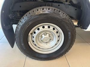 Isuzu D-Max 1.9TD single cab L manual - Image 5