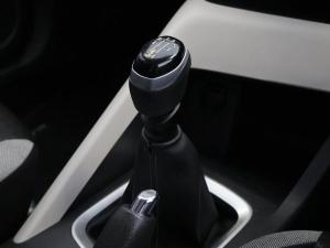 Nissan Magnite 1.0 Visia manual - Image 13