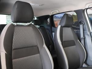 Nissan Magnite 1.0 Visia manual - Image 15