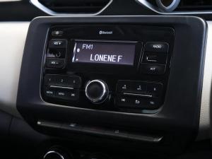 Nissan Magnite 1.0 Visia manual - Image 16