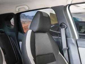 Nissan Magnite 1.0 Visia manual - Image 17